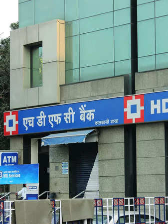 HDFC Bank Q2 Results Live Updates: Net profit may rise, margins likely to contract